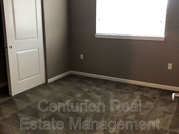 3rd image of 4235 Hawthorne Ave NE APT 105