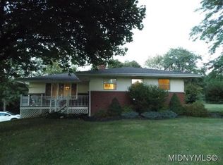 2578 Mohawk St, Sauquoit, NY 13456