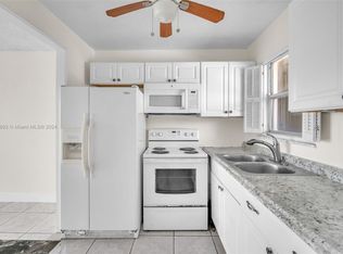 8080 N Sunrise Lakes Dr APT 205, Sunrise, FL 33322