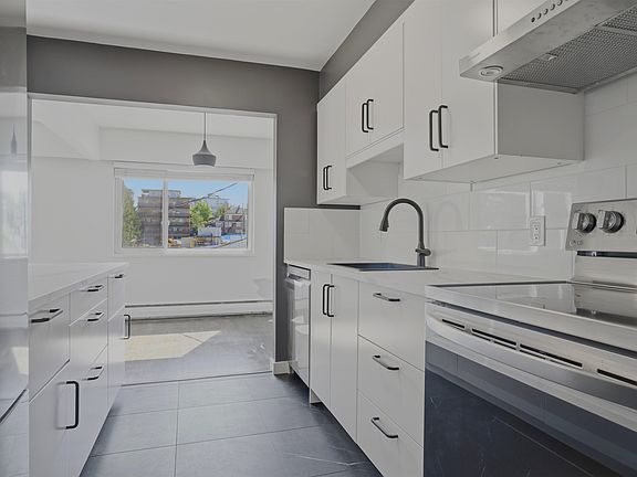 3rd image of 48 Leopold Pl #9