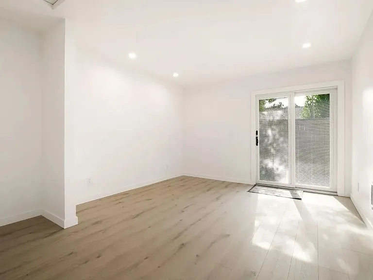 207 Stony Point Rd #B — Photo 19