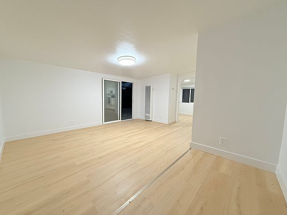 5th image of 132-138 W Ramona St #136