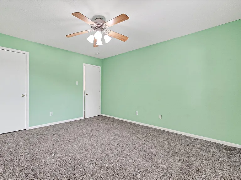 16102 Flatridge Ct — Photo 37