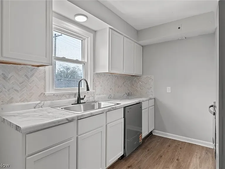 2432 21st St #1 — Photo 6