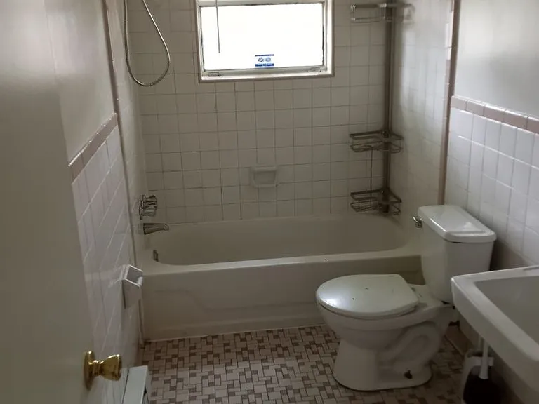 1346 Strand St — Photo 20