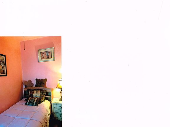 3rd image of 933 Edgley St