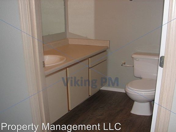 5th image of 895 NW 10th St