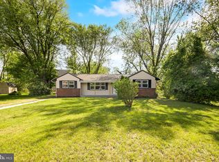 35 Magnolia St, Westville, NJ 08093