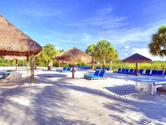 3rd image of 802 Gran Bahama Blvd
