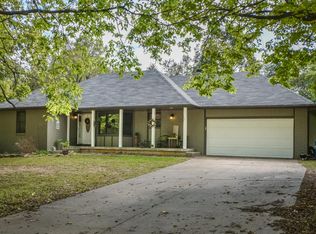 2312 Westwind Dr, Ozark, MO 65721