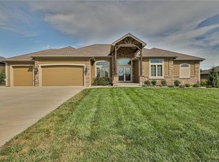 4337 SE Lariat Dr, Lees Summit, MO 64082