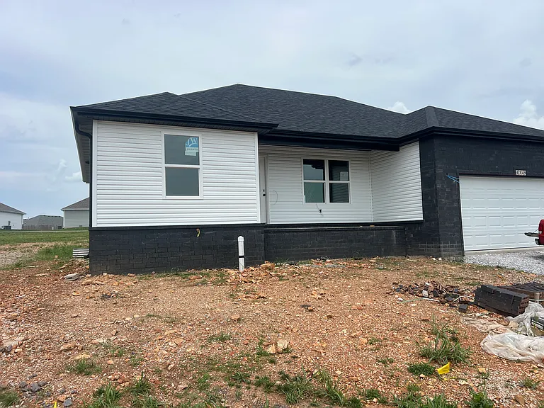 1349 E Macon St — Photo 1