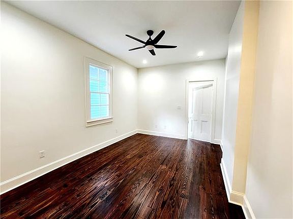 5th image of 1432 Louisa St