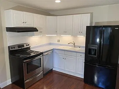 3 bed, 1287 sqft, $1,995 — Photo 2