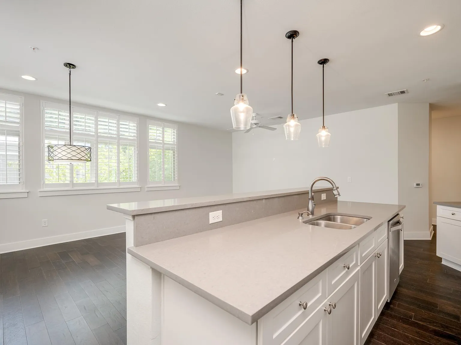 2 bed, 1176 sqft, $2,850 — Photo 3