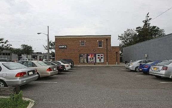3rd image of 113 Jericho Tpke
