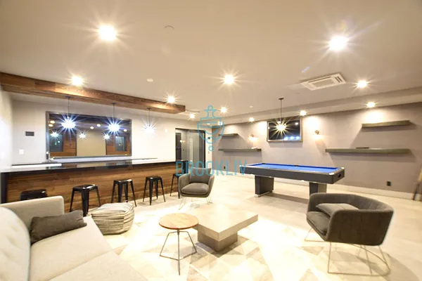 Rented by null | media 58