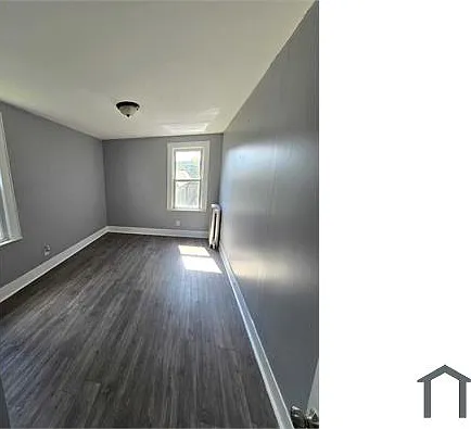 558 Lyons Ave #1L — photo 2 of 4