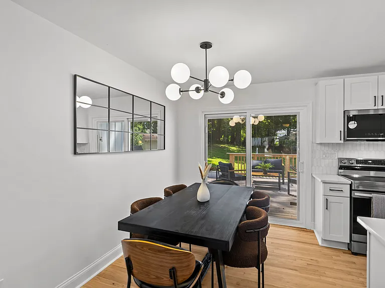 1329 Plumstead Rd — Photo 23
