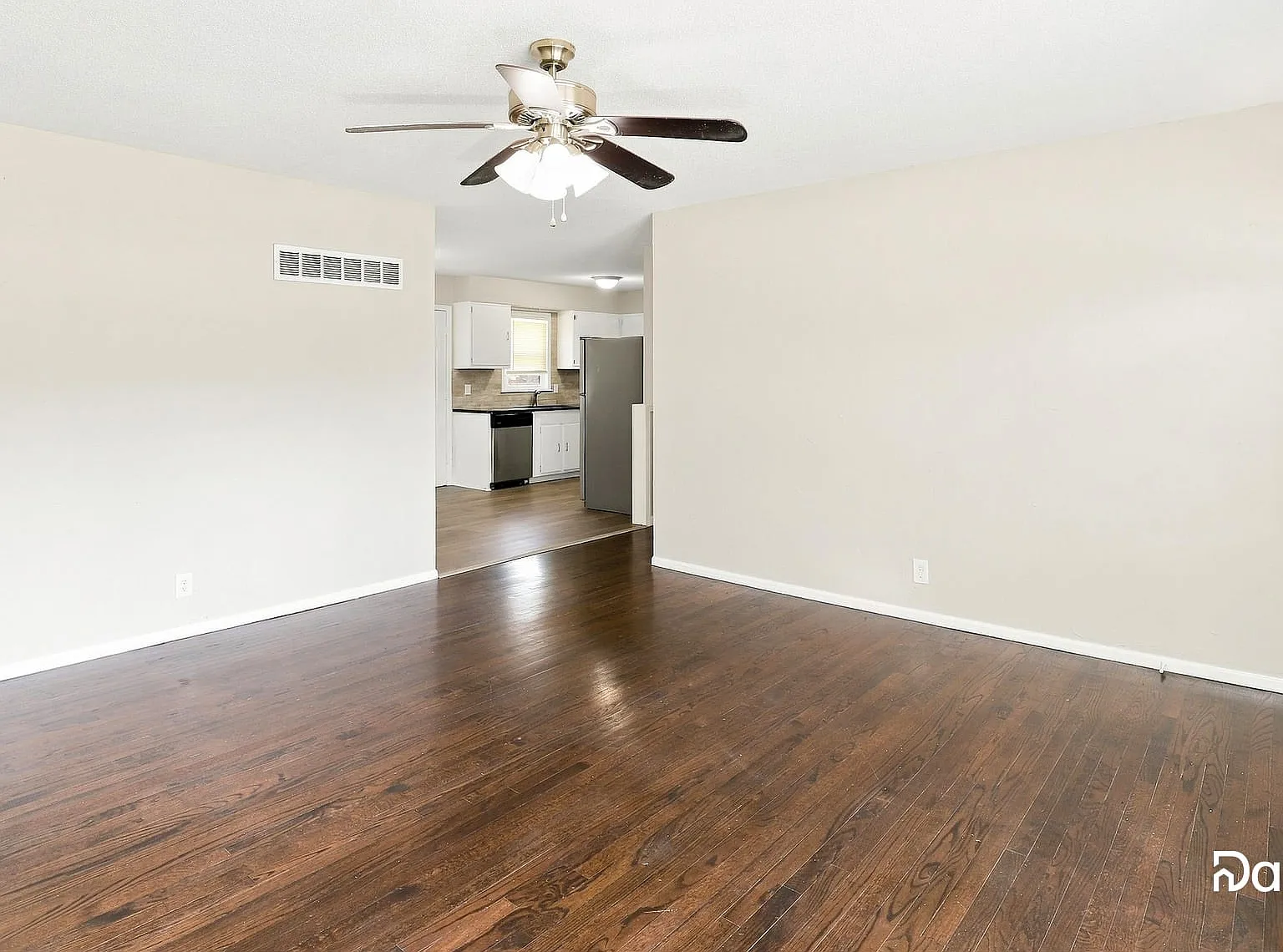 3 bed, 2.0 bath, 1867 sqft, $1,725 — Photo 4