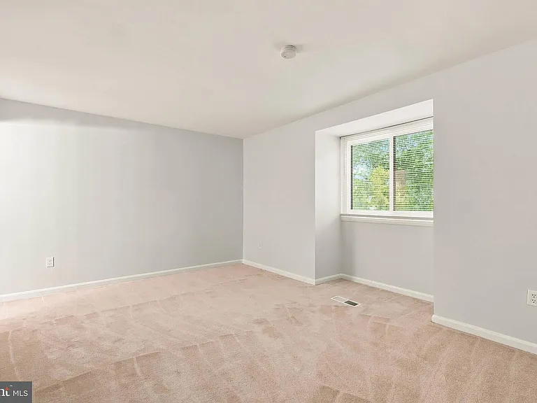 7138 Talisman Ln — Photo 10
