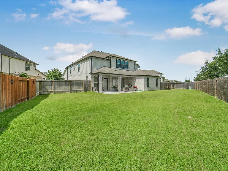 23610 Iris Field Ct — Photo 38