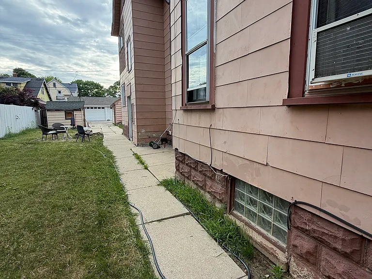 2647 S 28th St #2B — Photo 3