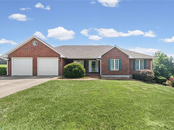 4th image of 111 Walnut Dr