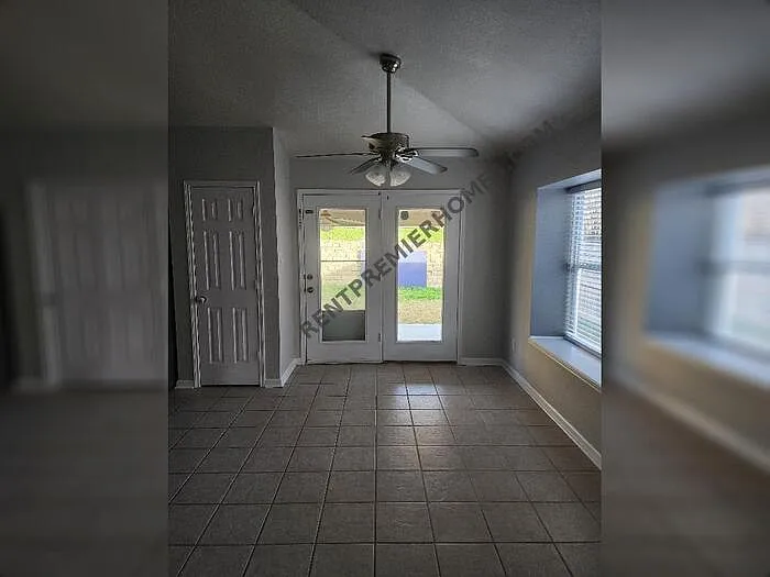 6744 Geyser Trl — Photo 4