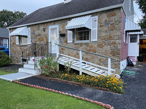 2nd image of 30 Mount Vernon Dr
