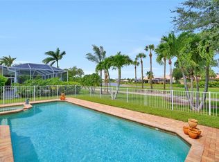 2055 Morning Sun Ln, Naples, FL 34119