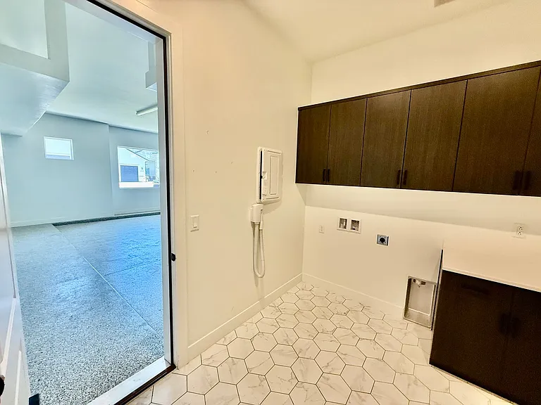 3714 S McKenzie Ln — Photo 26