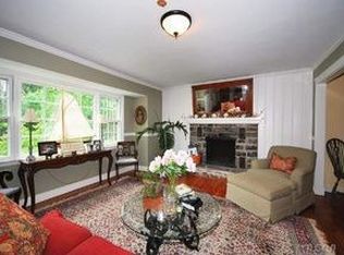 19 William Penn Dr, Stony Brook, NY 11790