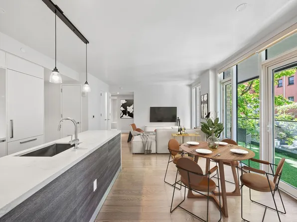 505 West 43rd Street image 10 of 30