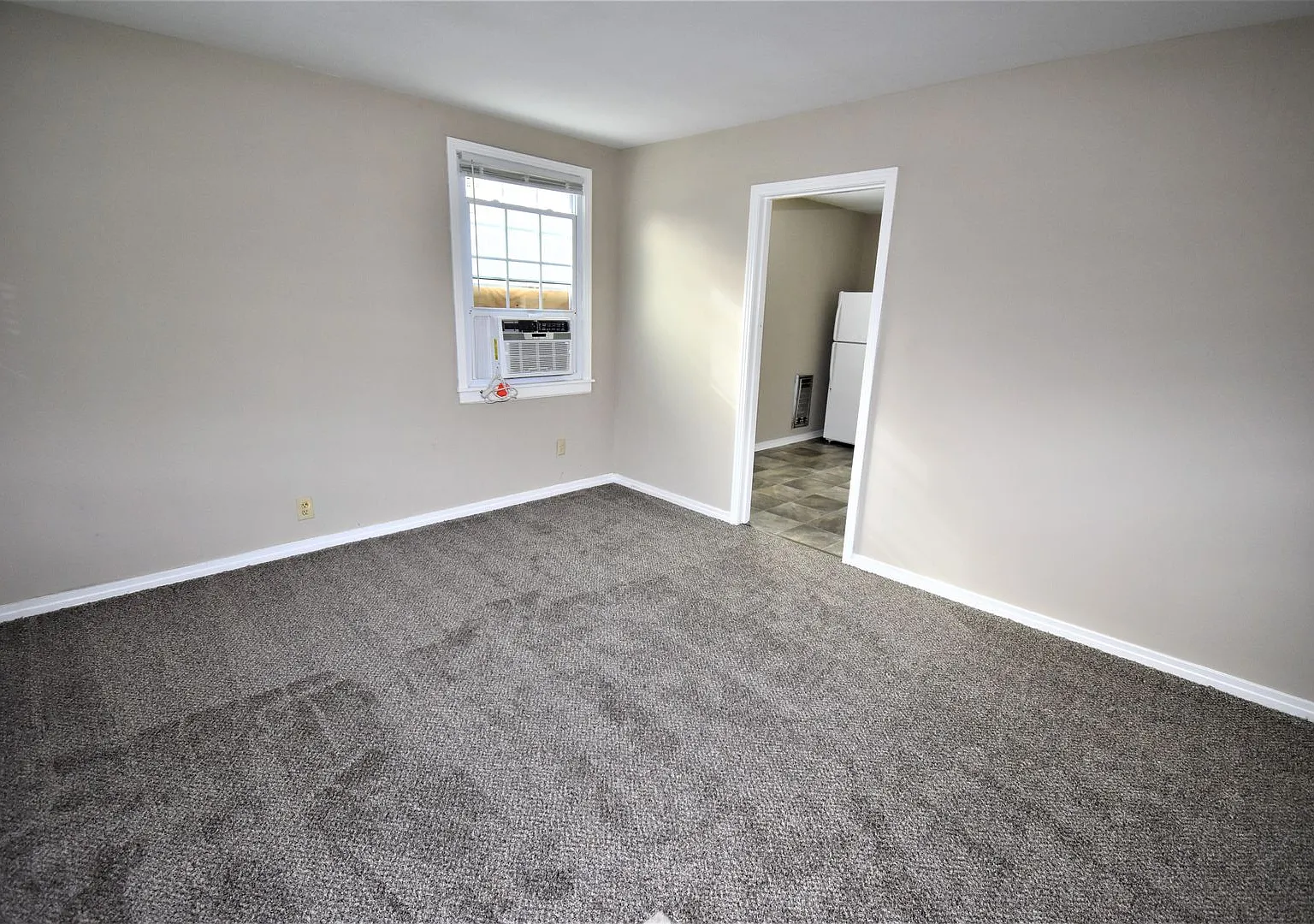 Woody Hills Dr - 936 / 938 — Photo 2