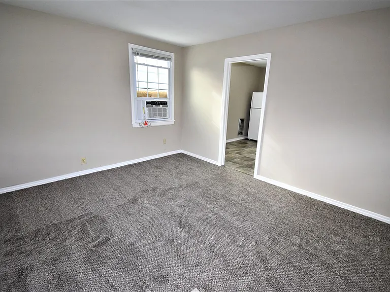 Woody Hills Dr - 936 / 938 — Photo 2