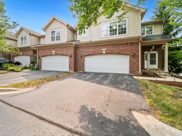 356 W Pointe Dr, Vernon Hills, IL 60061