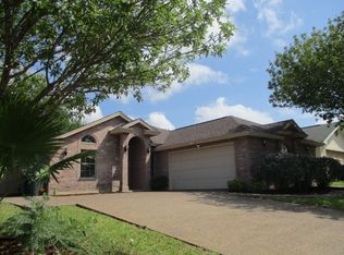 918 Topaz Trl, Laredo, TX 78045