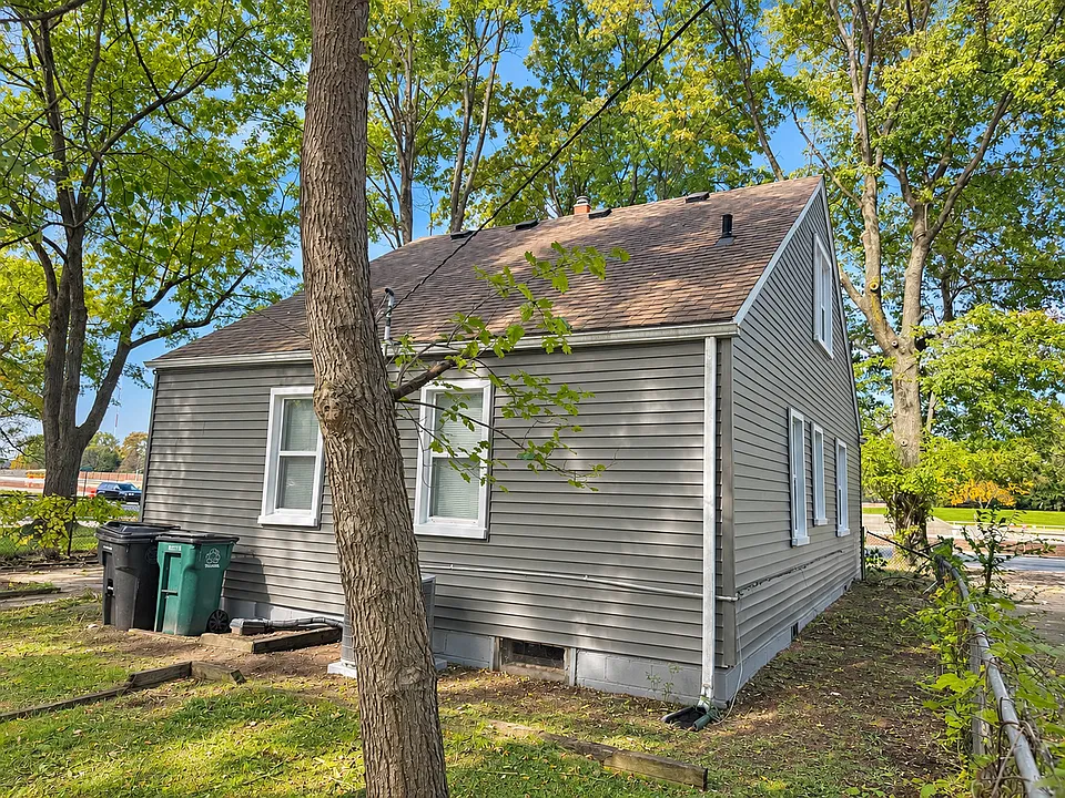 13741 W Ten Mile Rd
