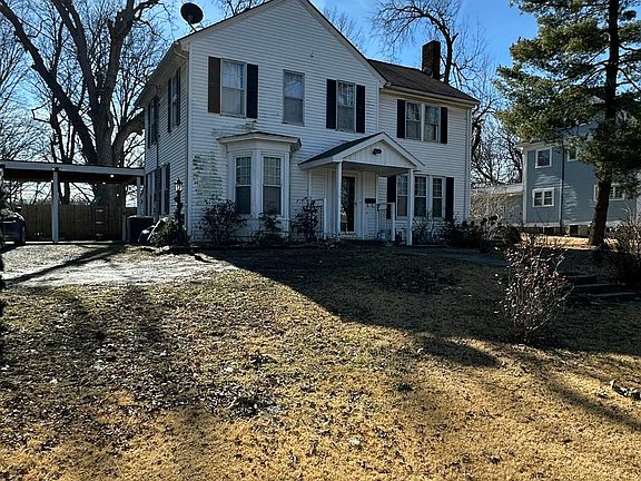 2nd image of 610 E Arrow St