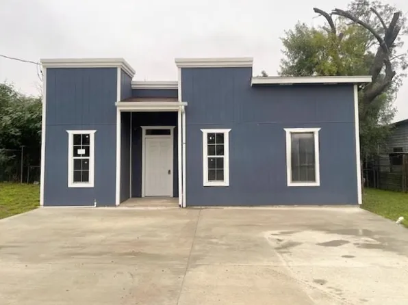 514 Pena Dr, Laredo, TX 78046