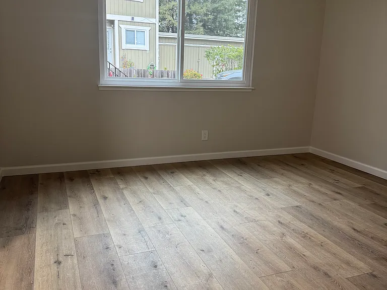 912 Civic Center Dr #2 — Photo 7