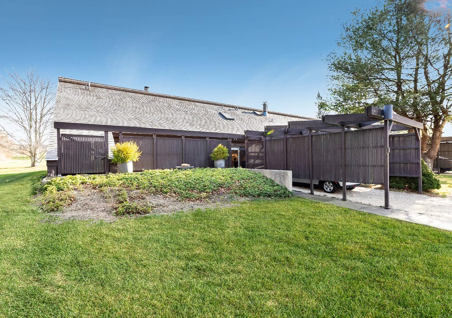 Renovated Dune Alpin Condo - Community Pool And Tennis — Photo 1