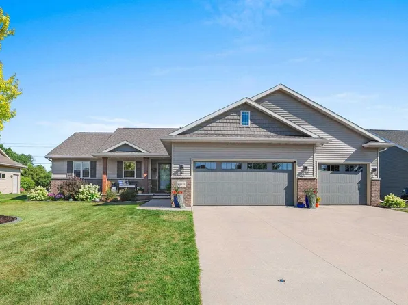 W6438 Sawtooth Ct, Menasha, WI 54952
