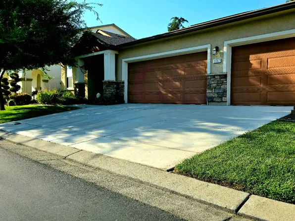 13317 Fountain Dr, Waterford, CA 95386