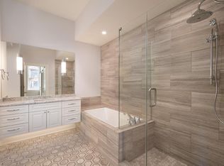 427 W National Ave #4, Milwaukee, WI 53204