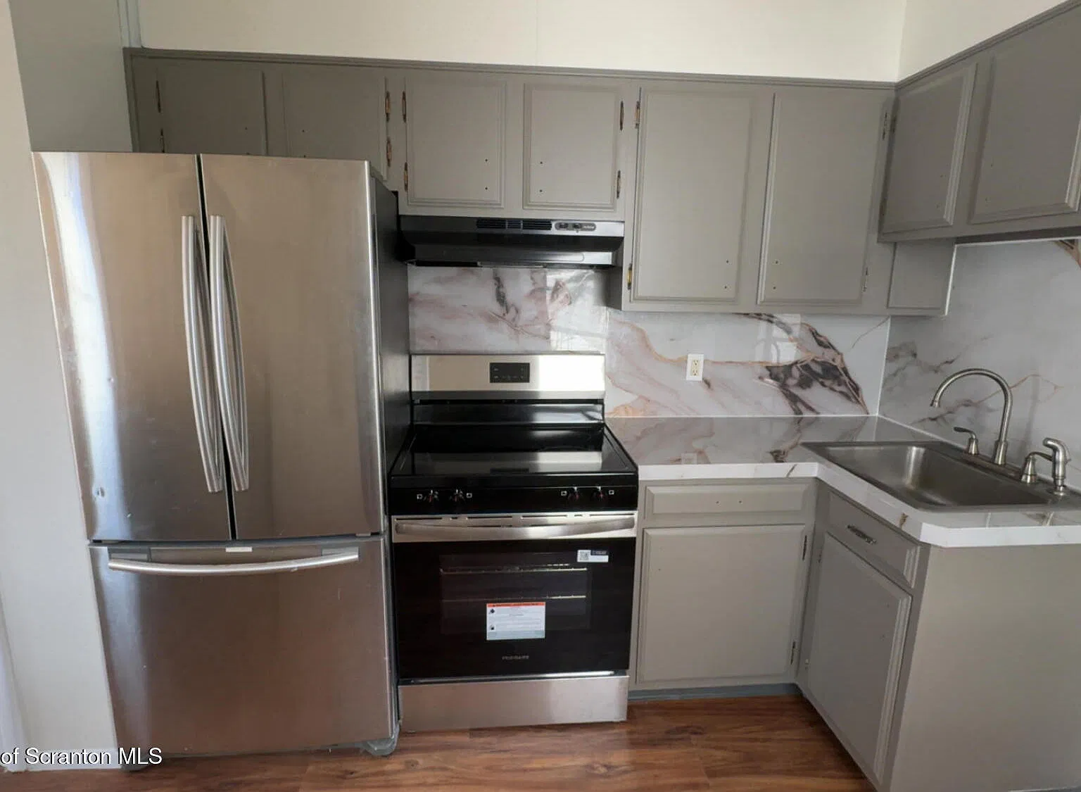 1 bed, 1.0 bath, 832 sqft, $1,100 — Photo 1