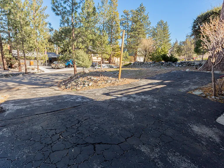 5203 Desert View Dr — Photo 30