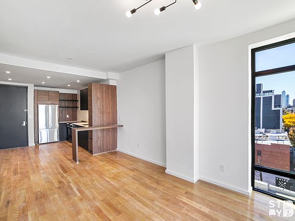5th image of 610 Myrtle Ave APT 6C