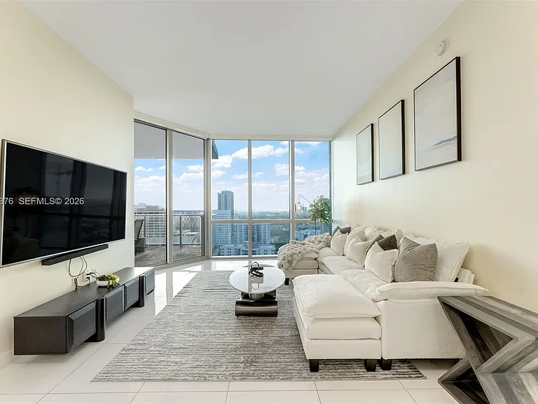 851 NE 1st Ave #28 — Photo 39